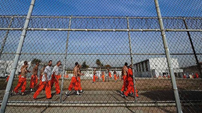 FEAT-IMG-prison-001a